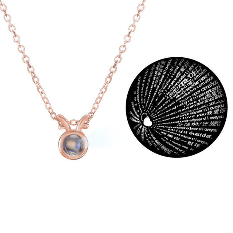 Collier avec projection « Je t’aime » en 100 langues