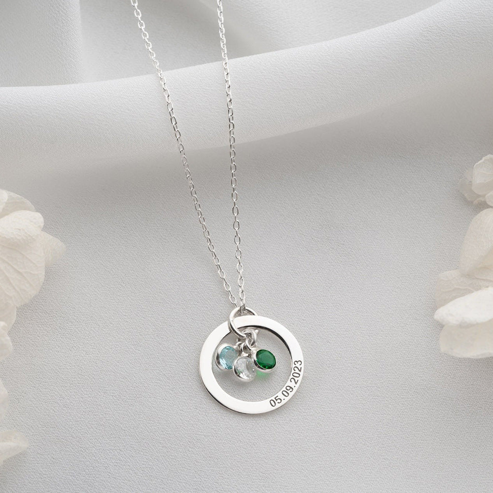 Collier circulaire personnalisé avec gravure et pierre de naissance